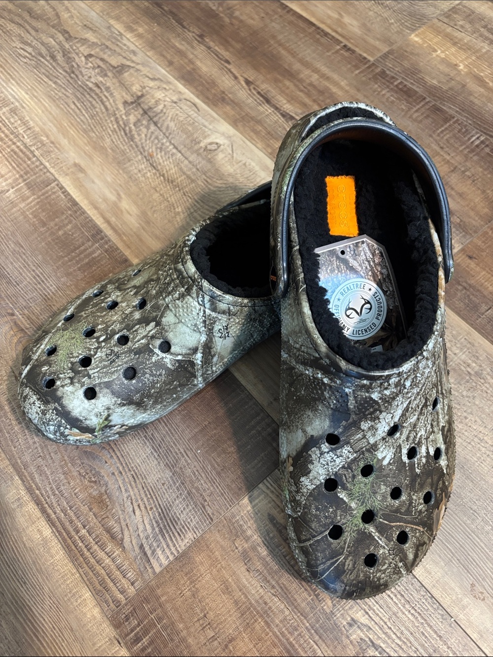 CROCS Mens Camo Slip-On Clogs with Black Fleece Lining and Orange Insole Tabs - Picture 2 of 7